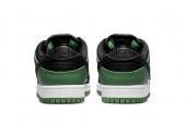 SB DUNK LOW CLASSIC GREEN [BQ6817-302]