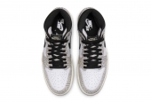AIR JORDAN 1 RETRO HIGH OG WHITE CEMENT [DZ5485-052]
