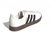 VL COURT CLASSIC CREAM WHITE CORE BLACK GUM [JI0497]