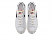 BLAZER LOW 77 VINTAGE WHITE BLACK [DA6364-101]