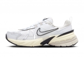 NIKE V2K RUN RUNTEKK ‘SUMMIT WHITE METALLIC SILVER’  [FD0736-100]