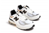 NEW BALANCE 2002R WHITE BLACK GOLD [GC2002PS]