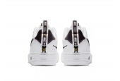 AIR FORCE 1 UTILITY WHITE BLACK [AR1708-100]