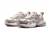 NIKE V2K RUN SAIL PINK FOAM SAIL COLLEGE GREY [HV5997-161]