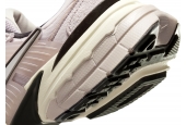 NIKE V2K RUN PLATINUM VIOLET [FN6703-001]
