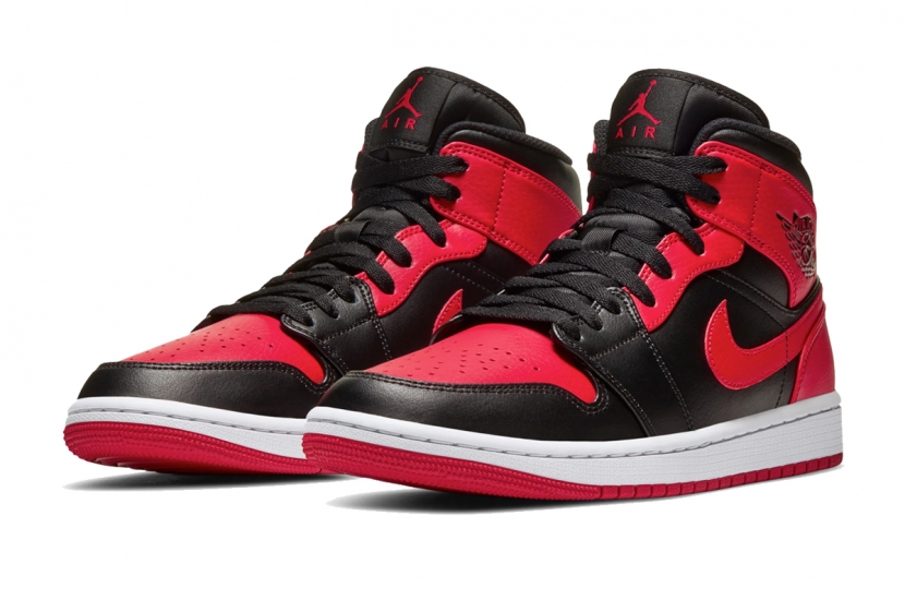 AIR JORDAN 1 MID BANNED WOMEN [554725-074]