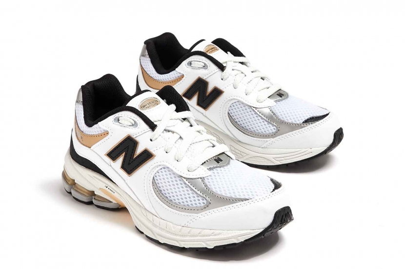 NEW BALANCE 2002R WHITE BLACK GOLD [GC2002PS]