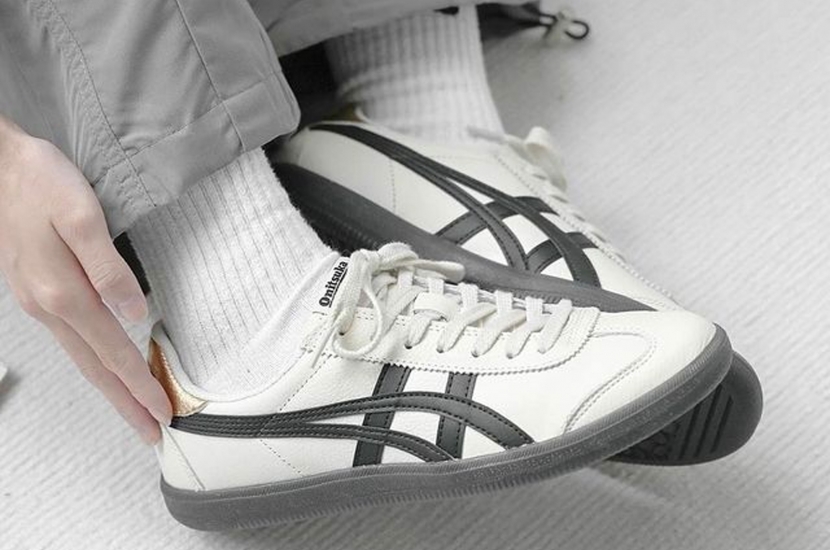 ONITSUKA TIGER TOKUTEN WHITE BLACK [1183B938-100]