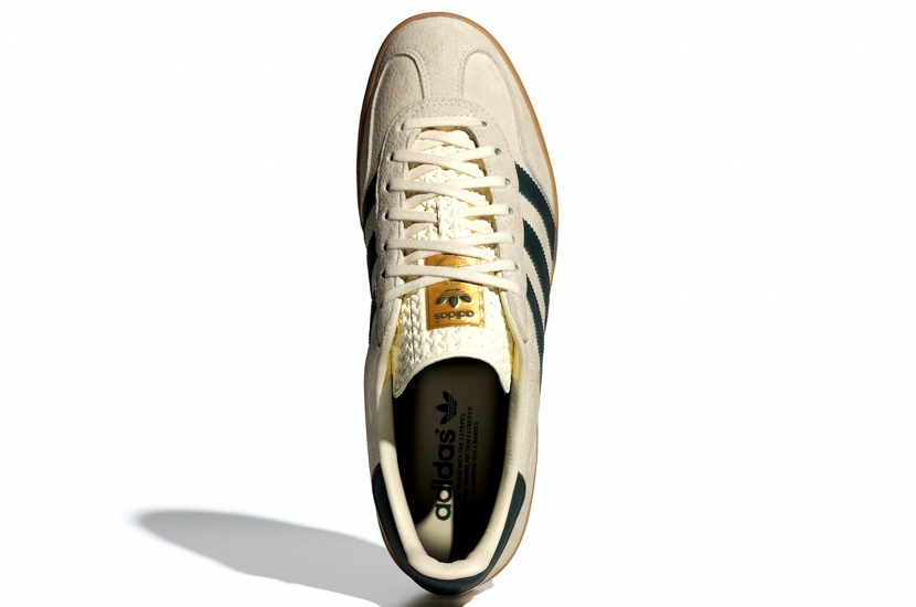 GAZELLE INDOOR CREAM WHITE COLLEGIATE GREEN GUM [IH7502]