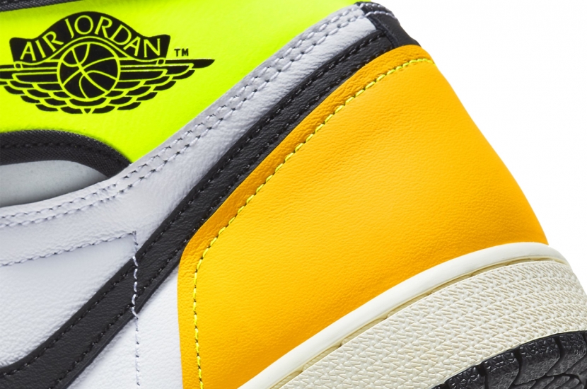 AIR JORDAN 1 HIGH OG VOLT GOLD (M) [555088-118]