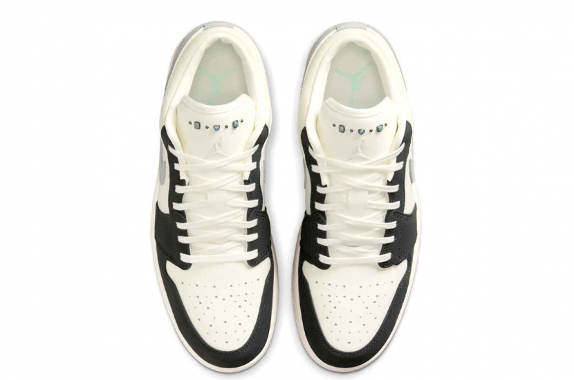 AIR JORDAN 1 LOW SAIL LIGHT SMOKE GREY [IO2242-101]