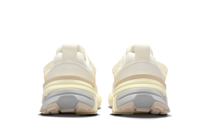 NIKE V2K RUN PALE IVORY [HQ1512-110]