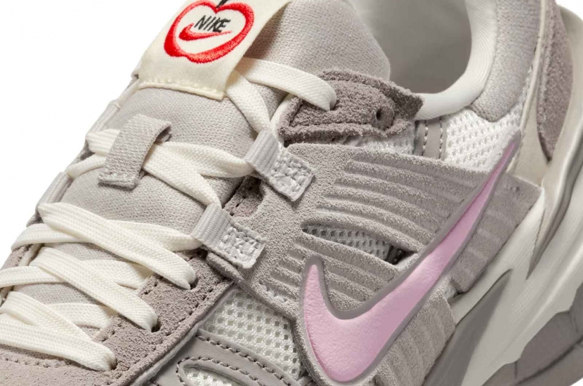 NIKE V2K RUN SAIL PINK FOAM SAIL COLLEGE GREY [HV5997-161]