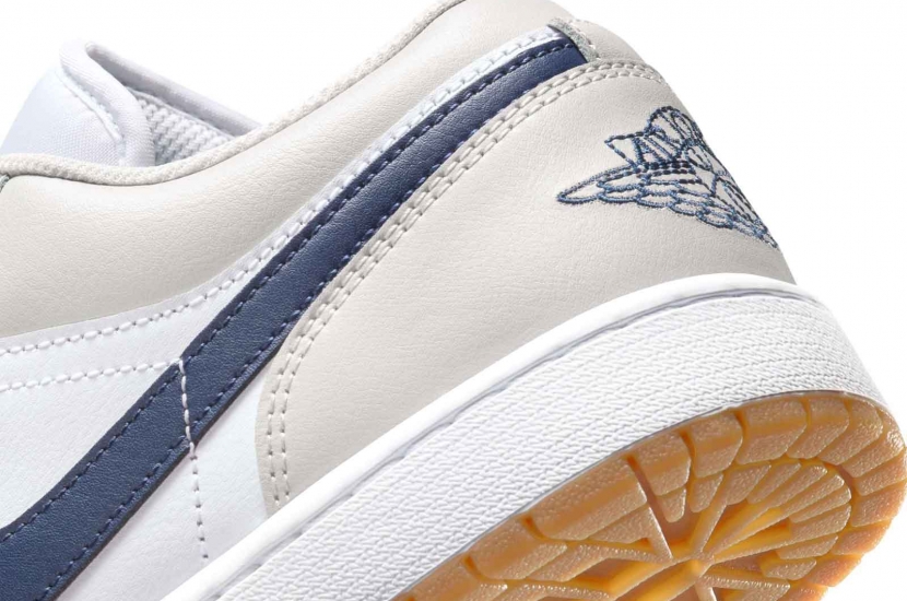 AIR JORDAN 1 LOW MIDNIGHT NAVY NEUTRAL GREY [553558-146]