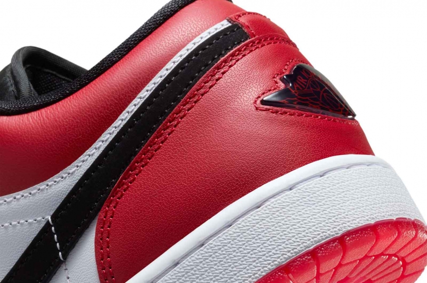 AIR JORDAN 1 LOW SE BLACK TOE [IB8971-106]