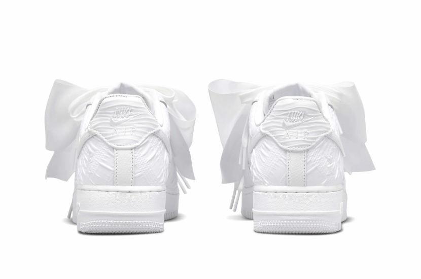 AIR FORCE 1 BOW WHITE [DV4244-111]