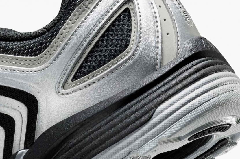 NIKE AIR PEG 2K5 BLACK METALLIC SILVER [HQ5403-001]