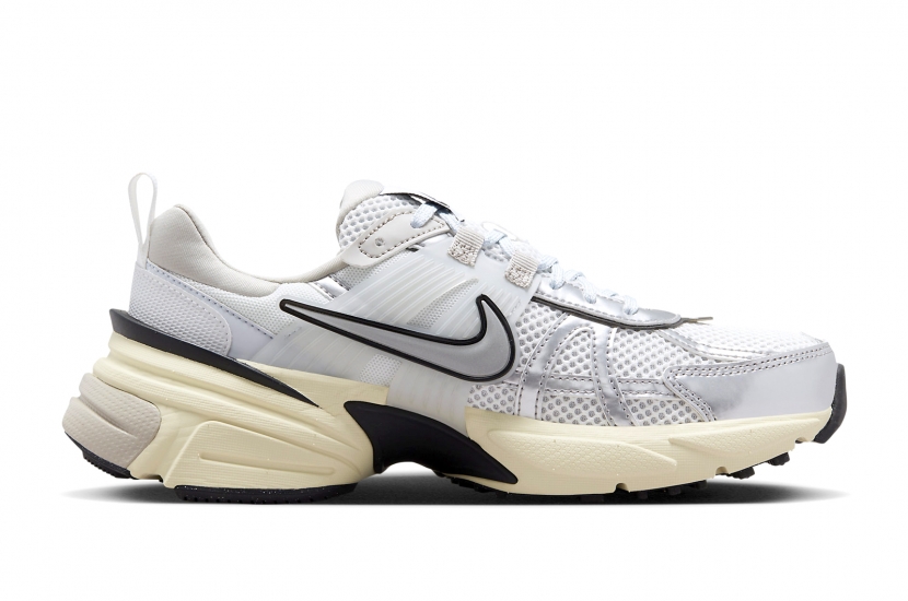 NIKE V2K RUN RUNTEKK ‘SUMMIT WHITE METALLIC SILVER’  [FD0736-100]