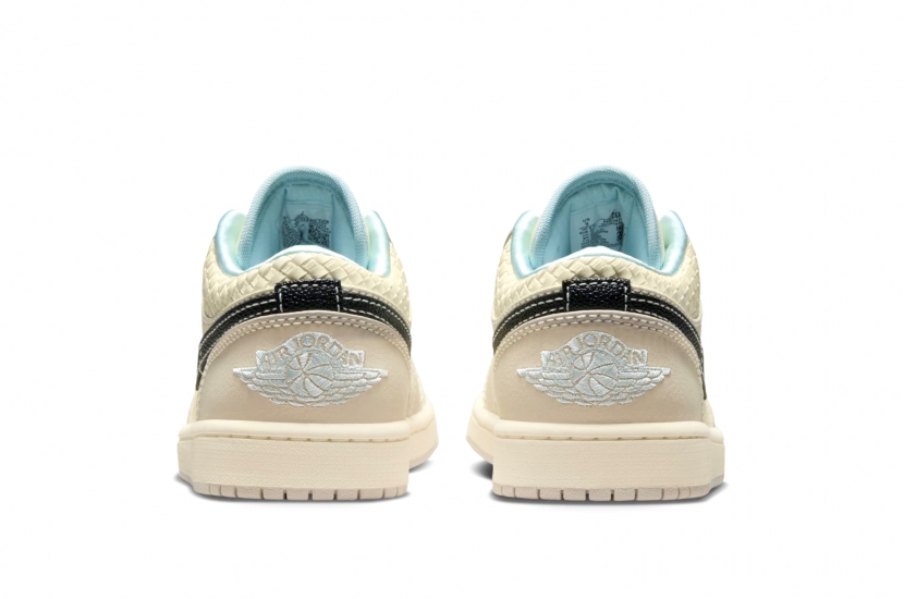 AIR JORDAN 1 LOW SE ‘SANDDRIFT GLACIER’ [HQ3440-101]