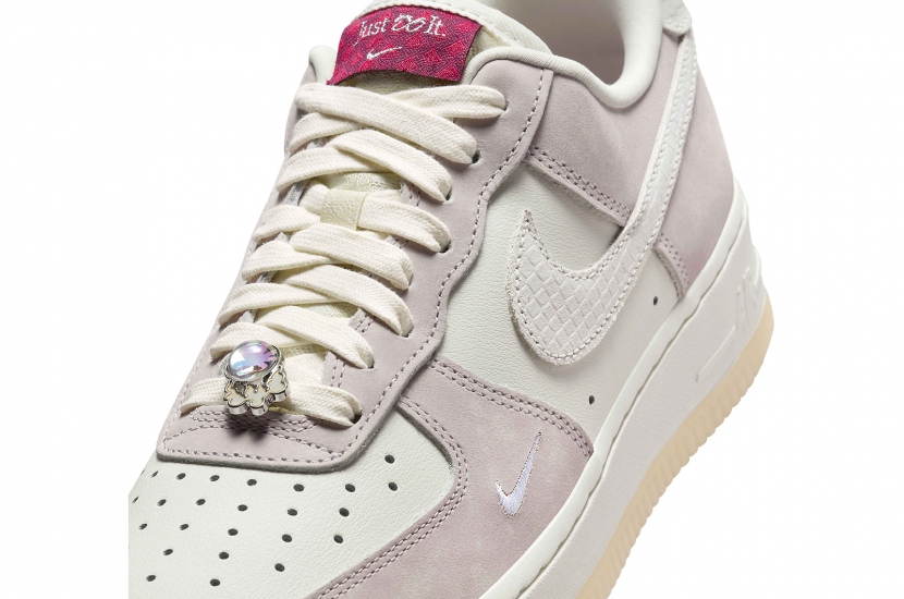 AIR FORCE 1 LOW YEAR OF THE DRAGON PINK [FZ5066-111]