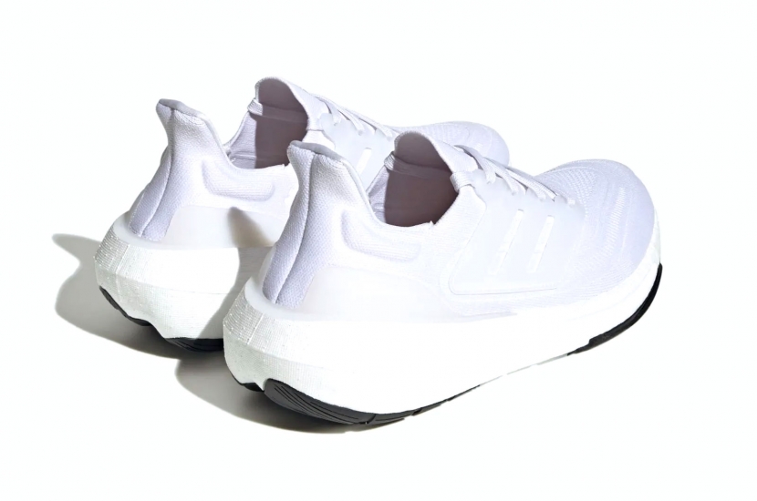 ULTRA BOOST LIGHT TRIPLE WHITE [GY9350]