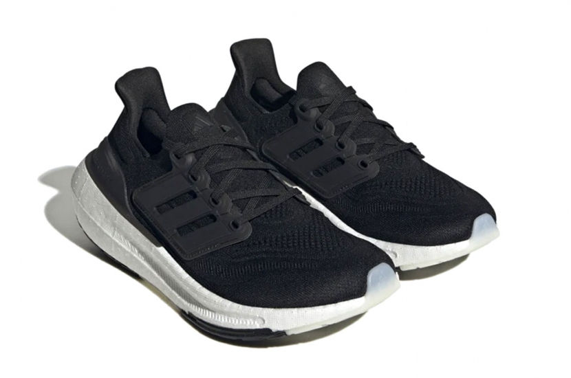 ULTRA BOOST LIGHT CORE BLACK WHITE [GY9351]