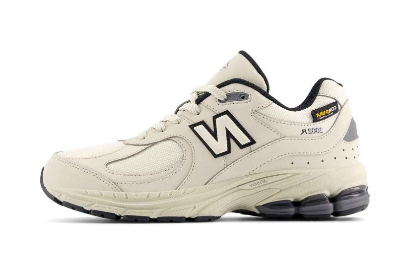 NEW BALANCE 2002R CORDURA TIMBERWOLF BLACK [GC2002PM]