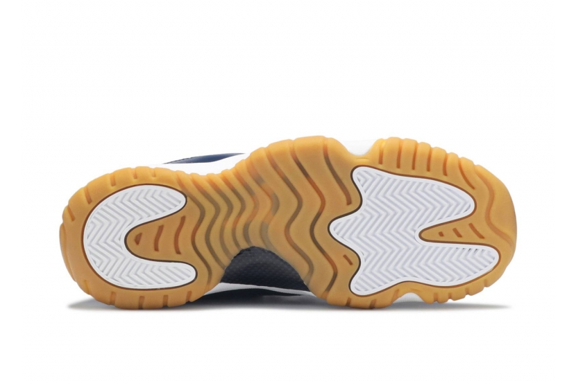 AIR JORDAN 11 LOW NAVY GUM [528896-405]