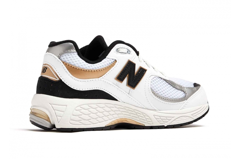 NEW BALANCE 2002R WHITE BLACK GOLD [GC2002PS]