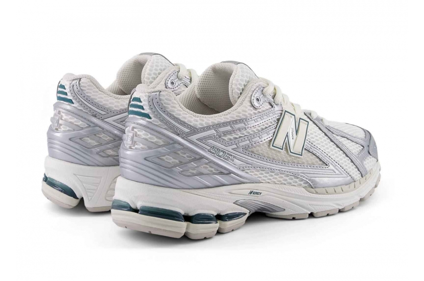 NEW BALANCE 1906R SILVER METALLIC SEA SALT [M1906REE]
