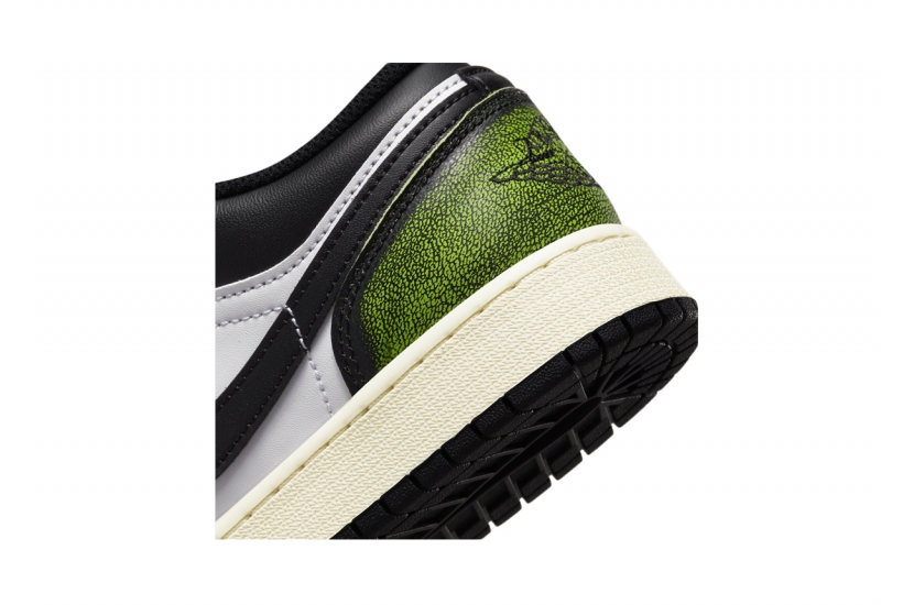 AIR JORDAN 1 LOW WHITE BLACK GREEN GS [DO8244-003]