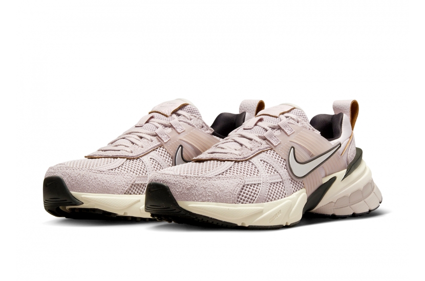 NIKE V2K RUN PLATINUM VIOLET [FN6703-001]