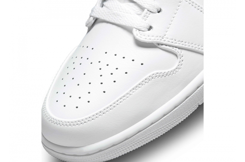 AIR JORDAN 1 LOW TRIPLE WHITE [553558-136]