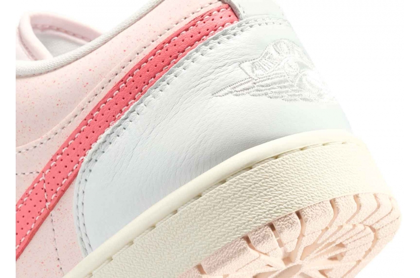 AIR JORDAN 1 LOW SE STRAWBERRY MILKSHAKE [IB8156-133]