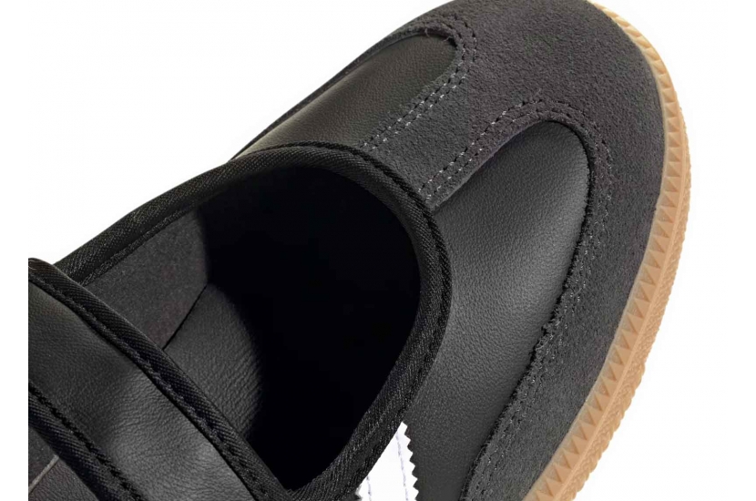 SAMBA JANE BLACK WHITE GUM [JQ6445]