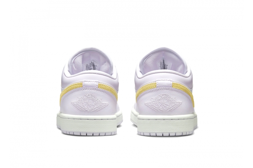 AIR JORDAN 1 LOW BARELY GRAPE W [DC0774-501]