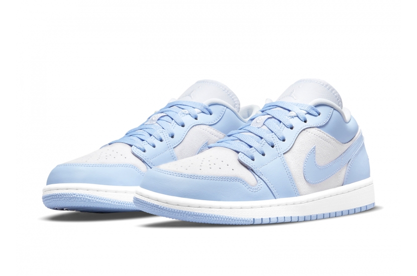 AIR JORDAN 1 LOW ‘UNIVERSITY BLUE [DC0774-050] 