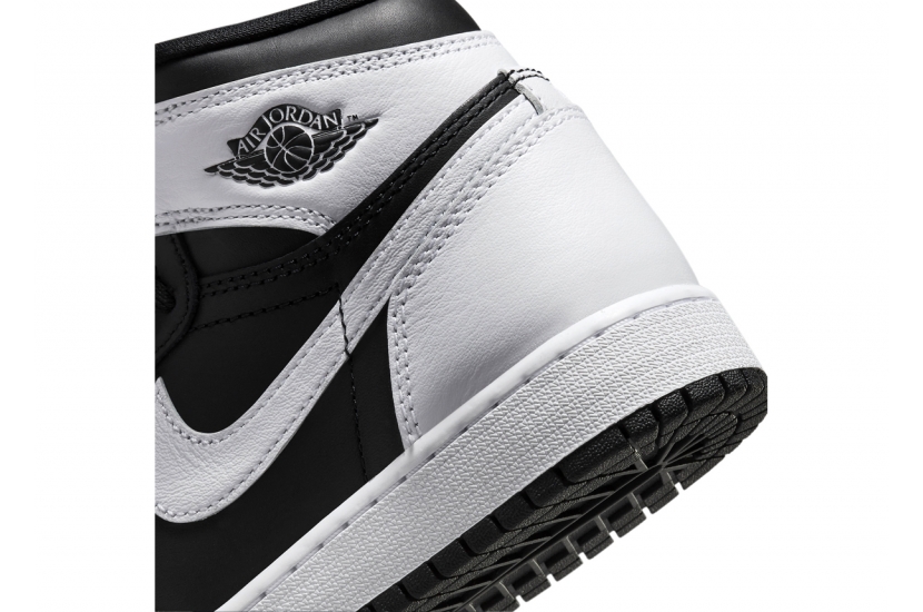 AIR JORDAN 1 RETRO HIGH OG BLACK WHITE GS [FD1437-010]
