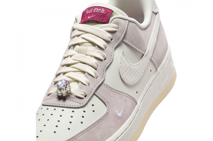 AIR FORCE 1 LOW YEAR OF THE DRAGON PINK [FZ5066-111]