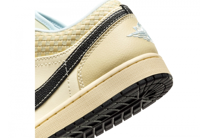  AIR JORDAN 1 LOW SE ‘COCONUT MILK BLACK’ [HQ3437-101]