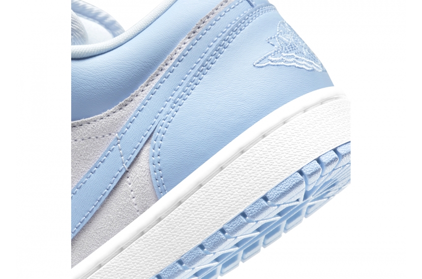 AIR JORDAN 1 LOW ‘UNIVERSITY BLUE [DC0774-050] 